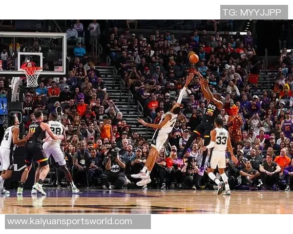 文班亚马篮下强势封盖卡明斯基震撼全场引发热议